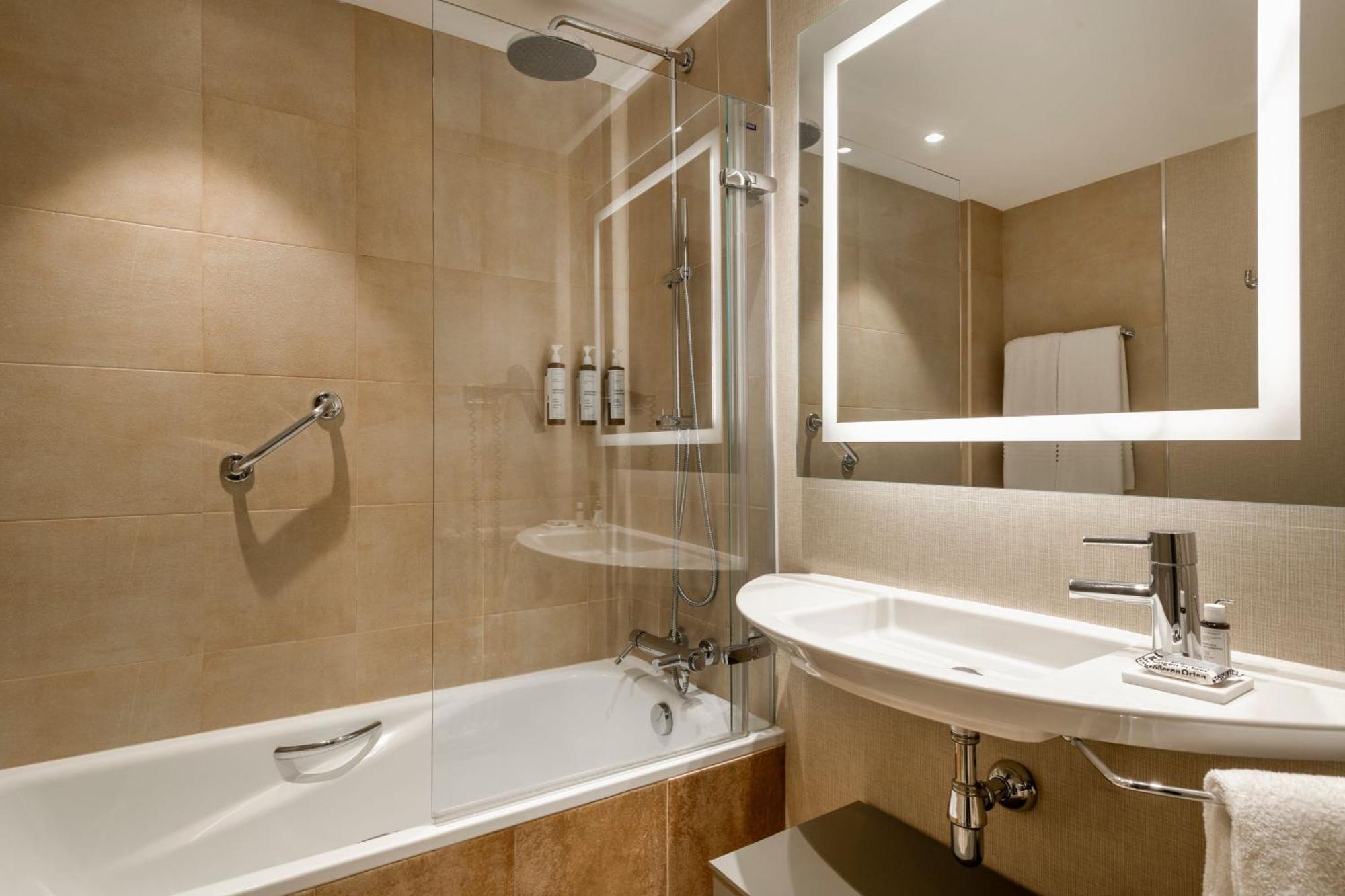 Ac Carlton By Marriott 4* Madryt